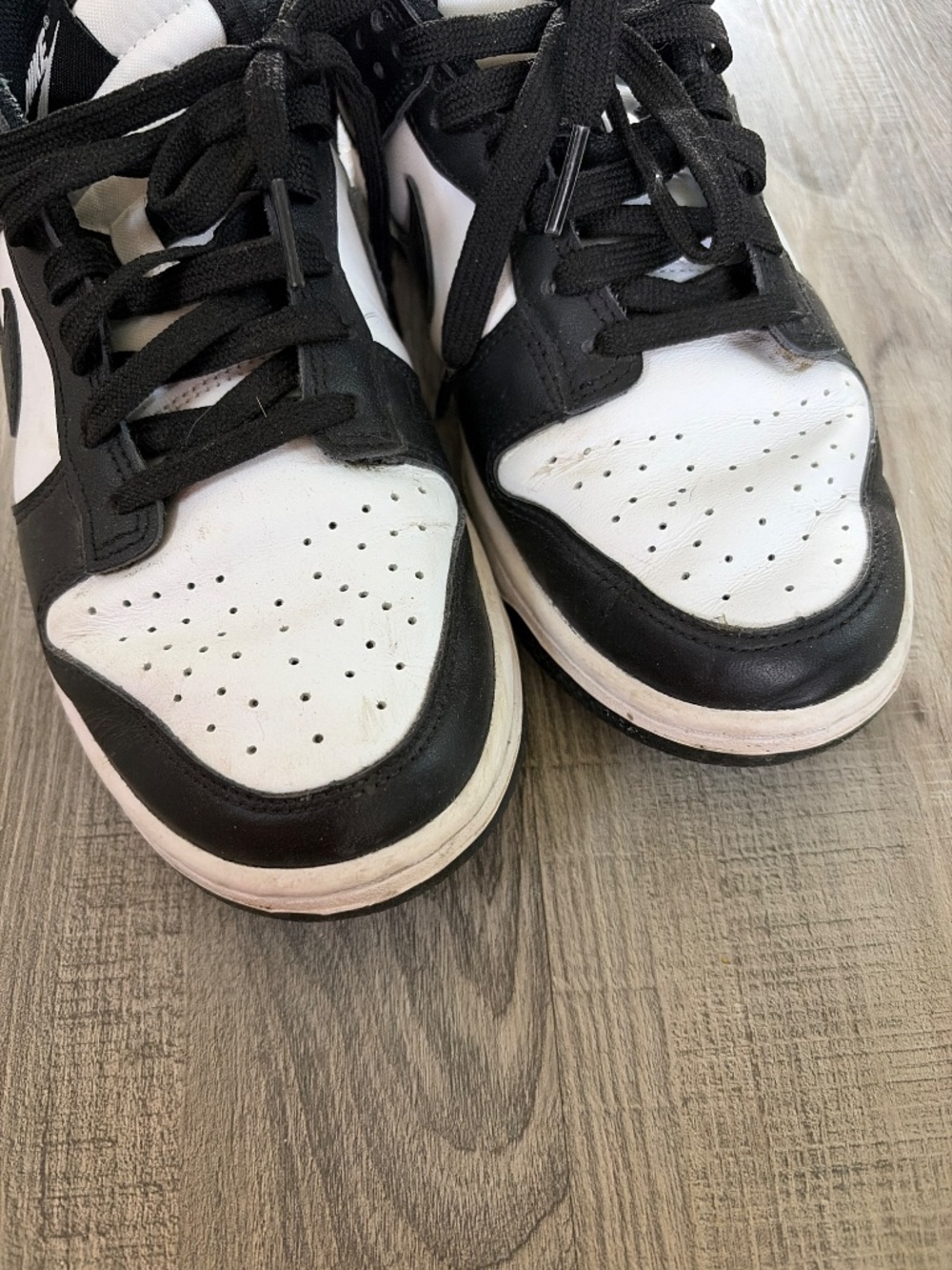 Nike Panda Dunks Women’s 8 - Picture 2 of 4